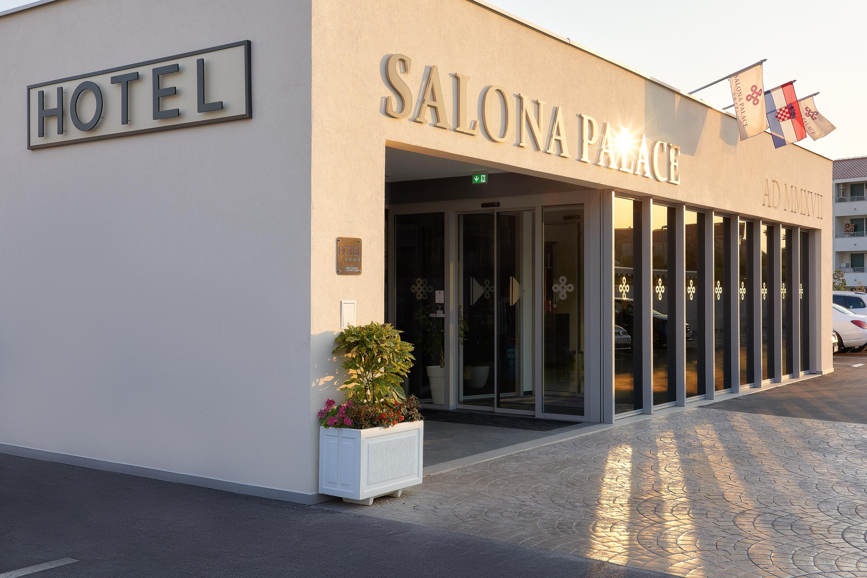 Hotel Salona Palace Exterior foto